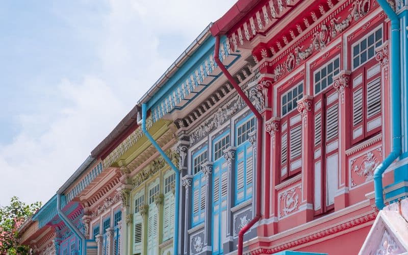 Rolled-up vs serviced interest: what each structure costs a bridging borrower