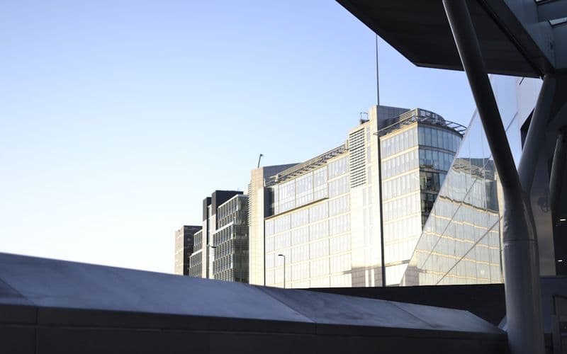 Bank vs Private Bridging Loans in Singapore: Which Do You Need?