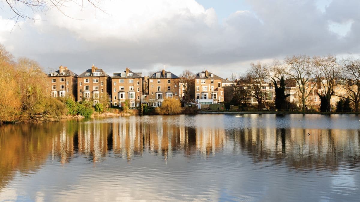 Strategic Bridge Funding for Prime Hampstead Property