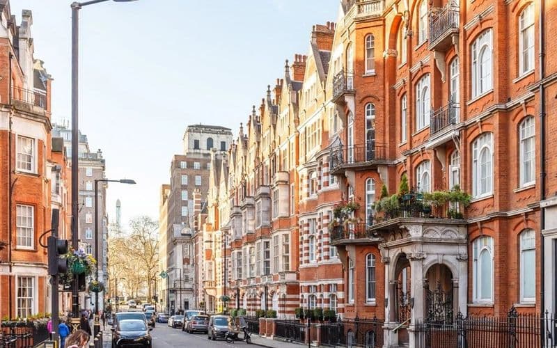Bridging loan for foreigner to purchase Mayfair property