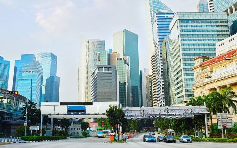 Navigating the Landscape: Rising Interest Rates and Falling LTVs in the UK and Singapore Bridging Loan Market