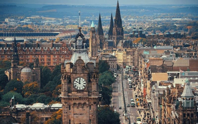 Navigating UK Property Investment: A Guide to Bridge Loans for Foreign Investors