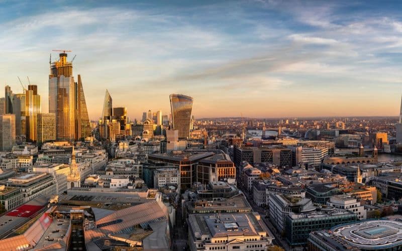 Unlocking UK Property Investments: Overcoming Challenges with Bridge Loans