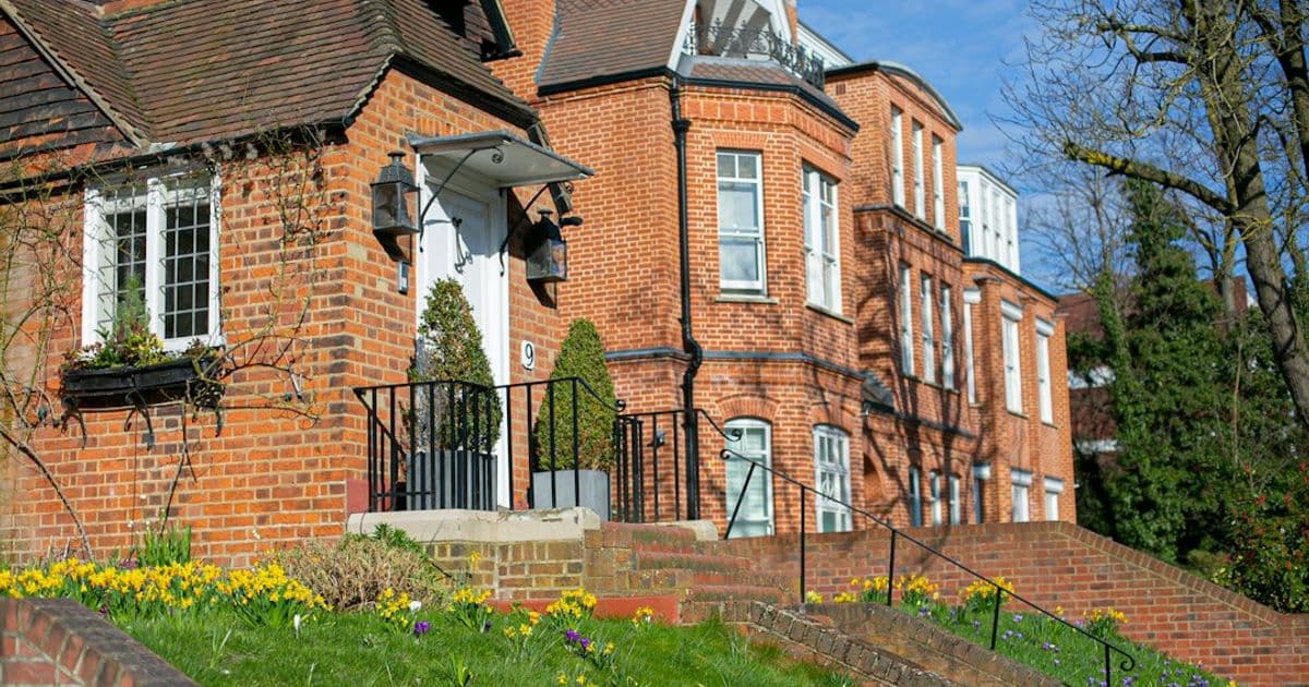 Bridge Loan for a House: Developer Exit on a Single-Unit Scheme